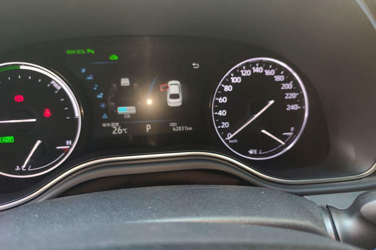 Used Toyota Avalon 2019 Dual-Engine 2.5L XLE Prestige Version China VI Standard Odometer Close Up