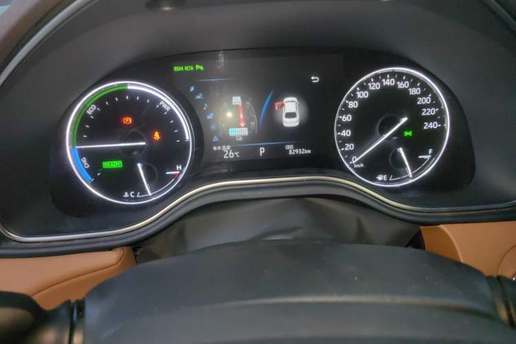 Used Toyota Avalon 2019 Dual-Engine 2.5L Limited Flagship Edition China VI Standard Odometer Close Up