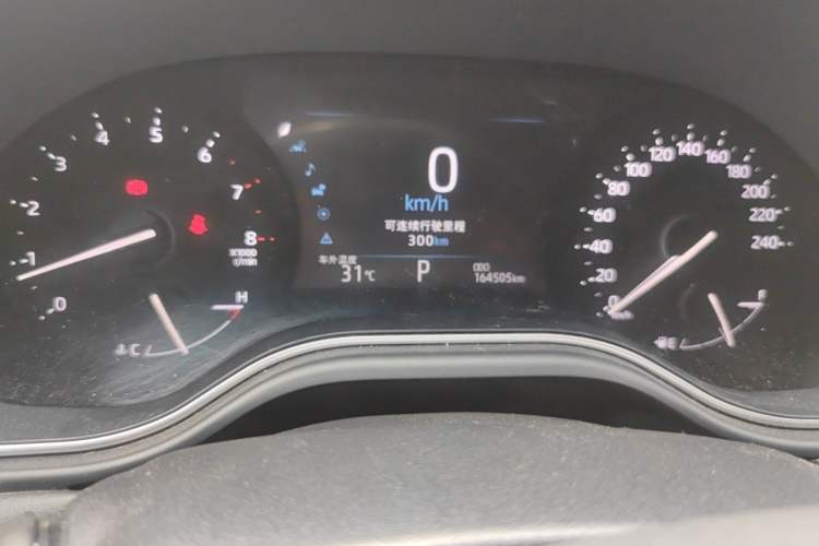 Used Toyota Avalon 2019 2.0L Luxury Edition China VI Standard Odometer Close Up