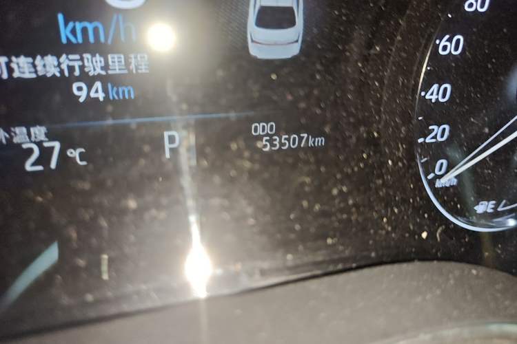 Used Toyota Avalon 2019 2.0L XLE Premium Edition China VI Odometer Close Up