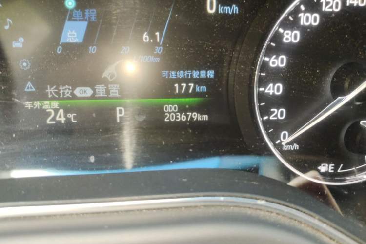 Used Toyota Avalon 2019 Dual-Engine 2.5L Limited Flagship Edition China VI Standard Odometer Close Up