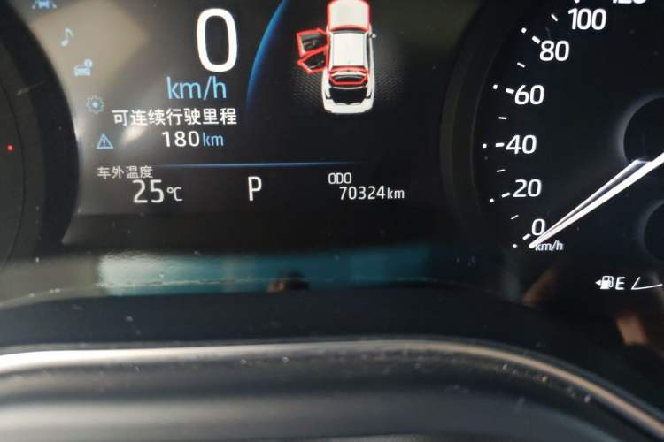 Used Toyota Avalon 2019 2.0L Luxury Edition China VI Standard Odometer Close Up