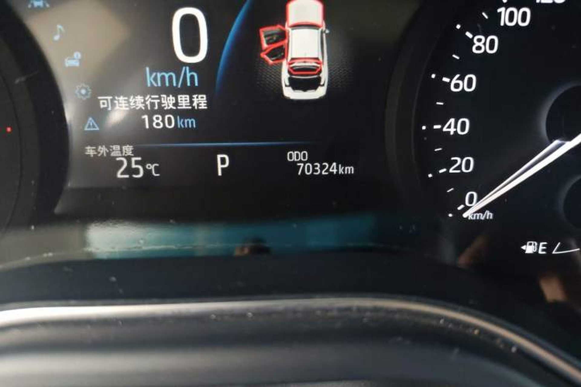 Used Toyota Avalon 2019 2.0L Luxury Edition China VI Standard Odometer Close Up