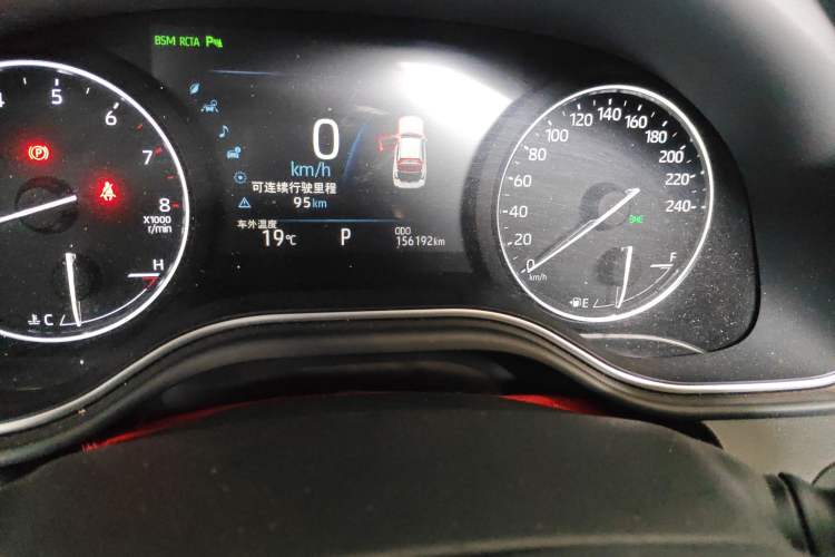 Used Toyota Avalon 2019 2.0L XLE Premium Edition China VI Odometer Close Up