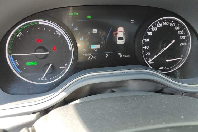 Used Toyota Avalon 2019 Dual-Engine 2.5L XLE Prestige Version China VI Standard Odometer Close Up
