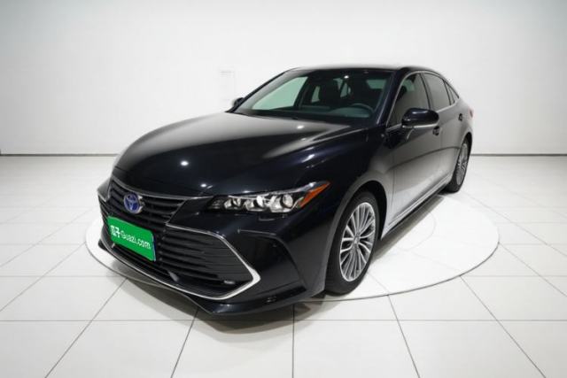 Ojetý Toyota Avalon 2019 Dual-Engine 2.5L XLE Prestige Version China VI Standard