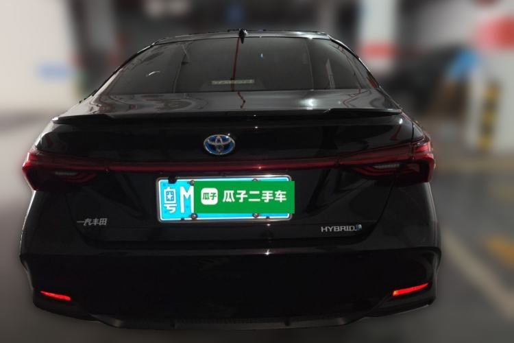 Used Toyota Avalon 2019 Dual-Engine 2.5L Limited Flagship Edition China VI Standard Rear