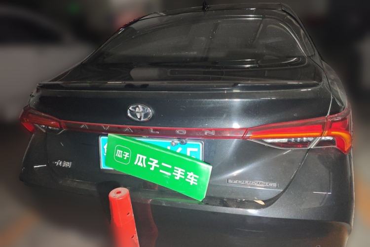 Used Toyota Avalon 2019 2.5L Touring Premium Version China VI Standard Rear