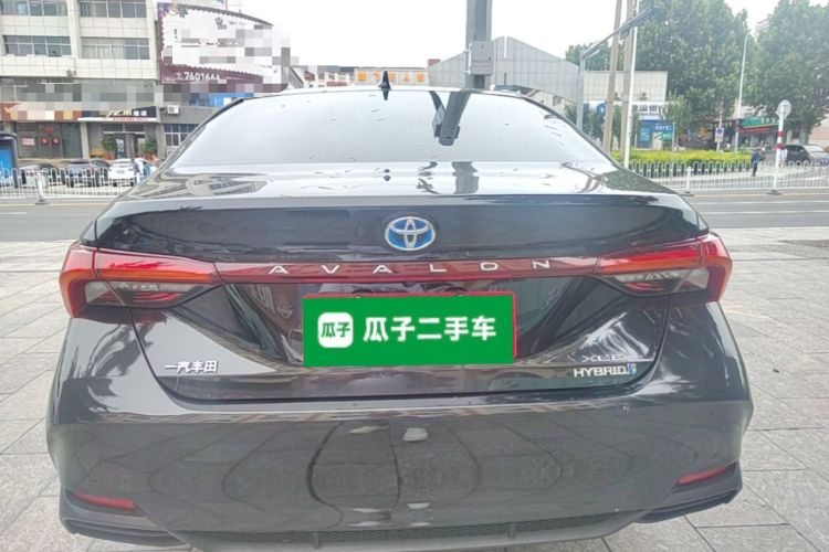 Used Toyota Avalon 2019 Dual-Engine 2.5L XLE Prestige Version China VI Standard Rear