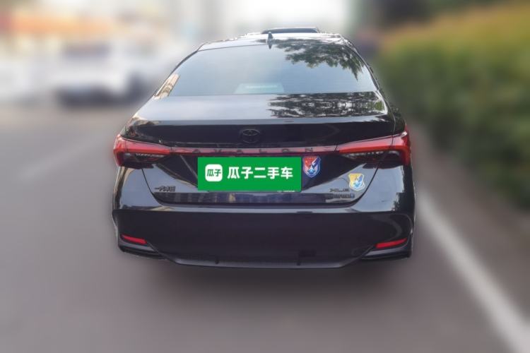 Used Toyota Avalon 2019 Dual-Engine 2.5L XLE Prestige Version China VI Standard Rear