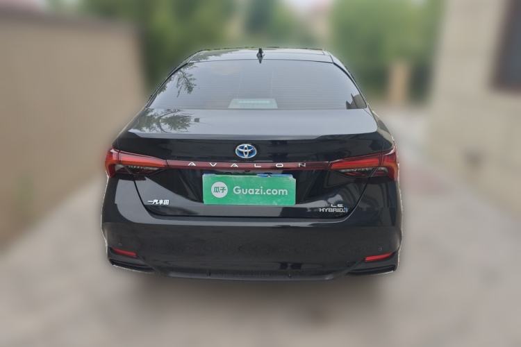 Used Toyota Avalon 2019 Dual-Engine 2.5L XLE Prestige Version China VI Standard Rear