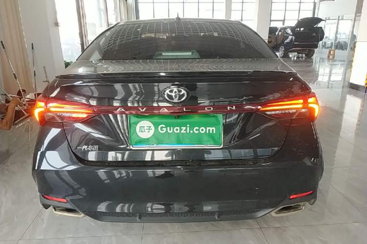 Used Toyota Avalon 2019 2.5L Ambition Version China VI Standard Rear