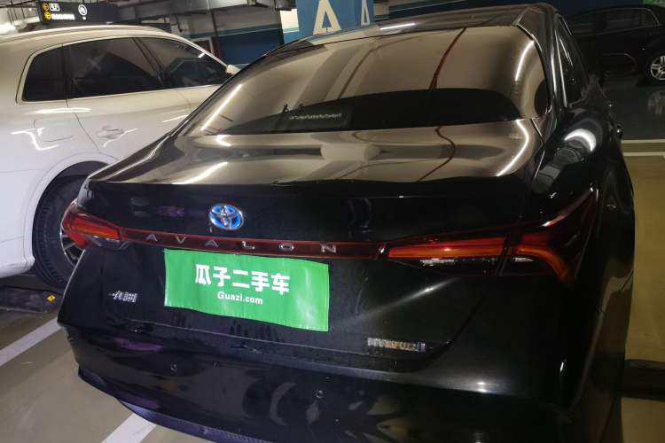 Used Toyota Avalon 2019 Dual-Engine 2.5L Luxury Edition China VI Standard Rear