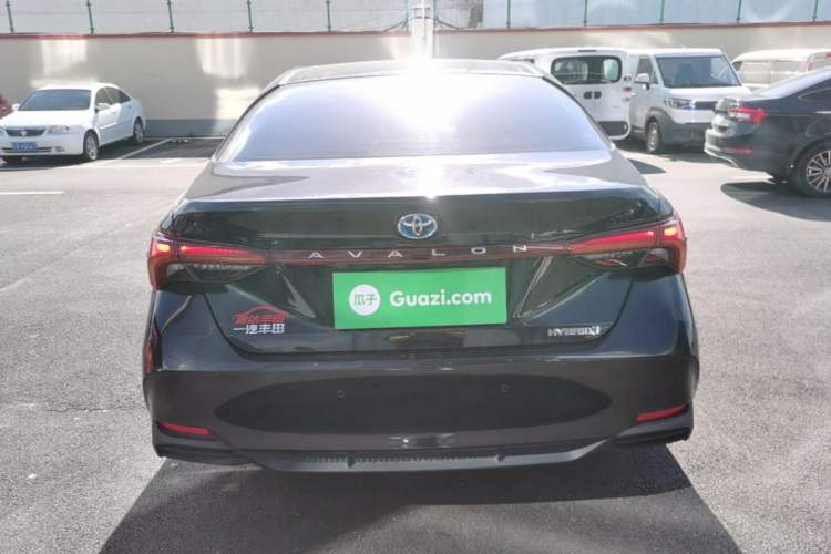 Used Toyota Avalon 2019 Dual-Engine 2.5L Luxury Edition China VI Standard Rear