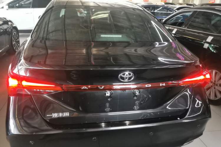 Used Toyota Avalon 2019 2.0L Ambition Edition China VI Rear