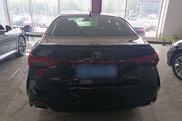 Used Toyota Avalon 2019 2.5L Touring Premium Version China VI Standard Rear