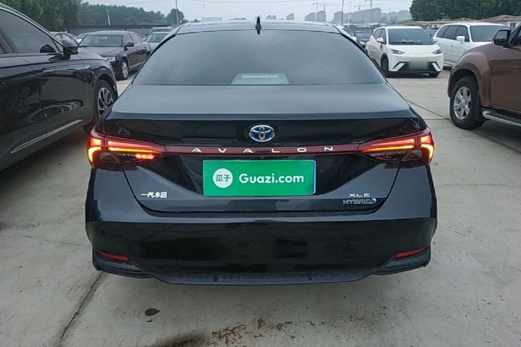 Used Toyota Avalon 2019 Dual-Engine 2.5L XLE Prestige Version China VI Standard Rear