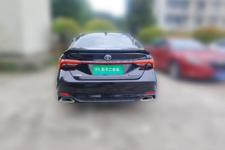 Used Toyota Avalon 2019 2.5L Touring Premium Version China VI Standard Rear