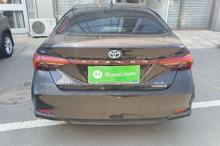 Used Toyota Avalon 2019 Dual-Engine 2.5L XLE Prestige Version China VI Standard Rear