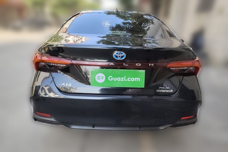 Used Toyota Avalon 2019 Dual-Engine 2.5L XLE Prestige Version China VI Standard Rear