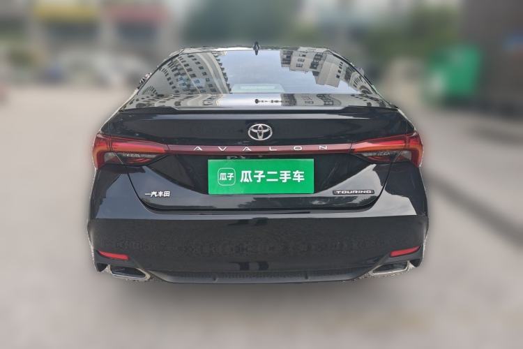 Used Toyota Avalon 2019 2.5L Touring Premium Version China VI Standard Rear