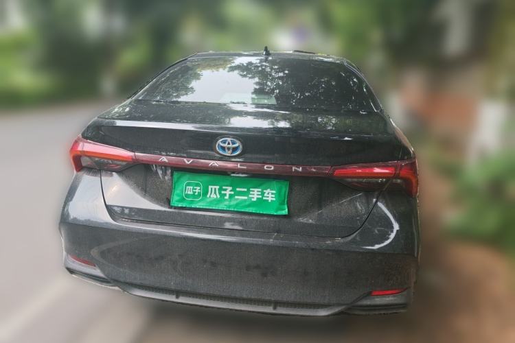 Used Toyota Avalon 2019 Dual-Engine 2.5L Limited Flagship Edition China VI Standard Rear