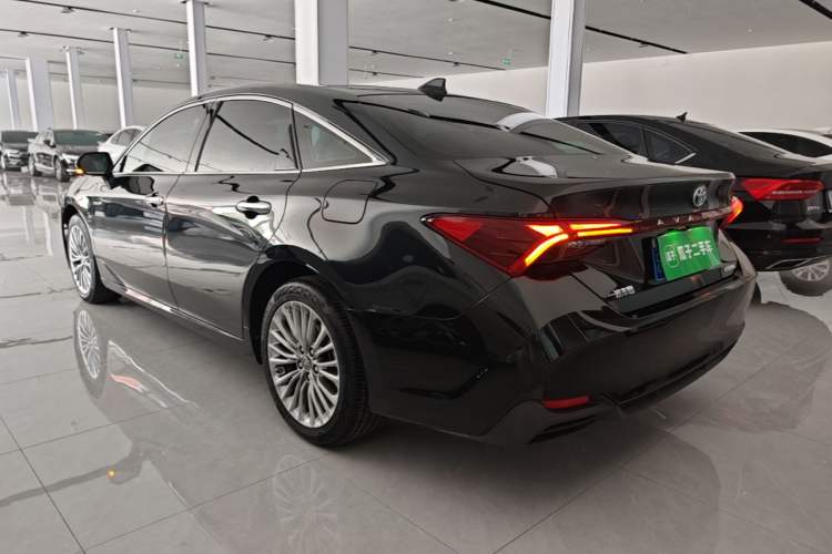 Used Toyota Avalon 2019 Dual-Engine 2.5L XLE Prestige Version China VI Standard Rear Left 45 Deg