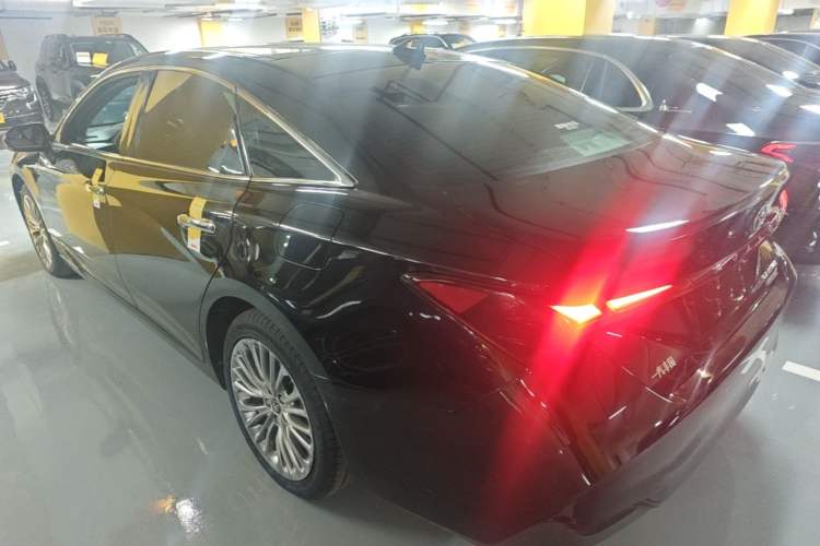 Used Toyota Avalon 2019 Dual-Engine 2.5L Limited Flagship Edition China VI Standard Rear Left 45 Deg