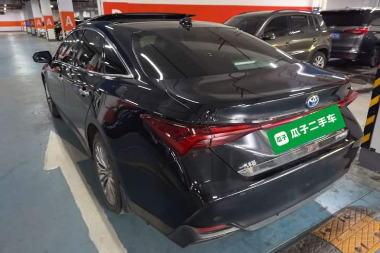 Used Toyota Avalon 2019 Dual-Engine 2.5L XLE Prestige Version China VI Standard Rear Left 45 Deg