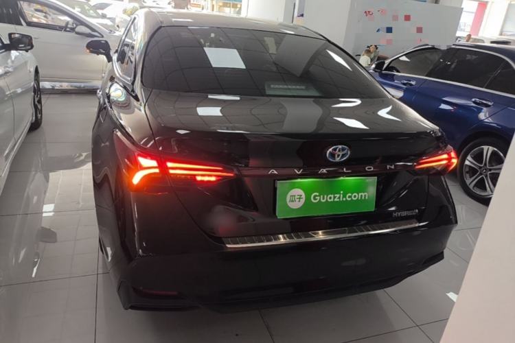 Used Toyota Avalon 2019 Dual-Engine 2.5L Luxury Edition China VI Standard Rear