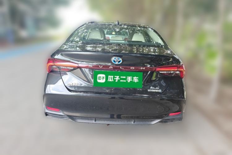 Used Toyota Avalon 2019 Dual-Engine 2.5L XLE Prestige Version China VI Standard Rear