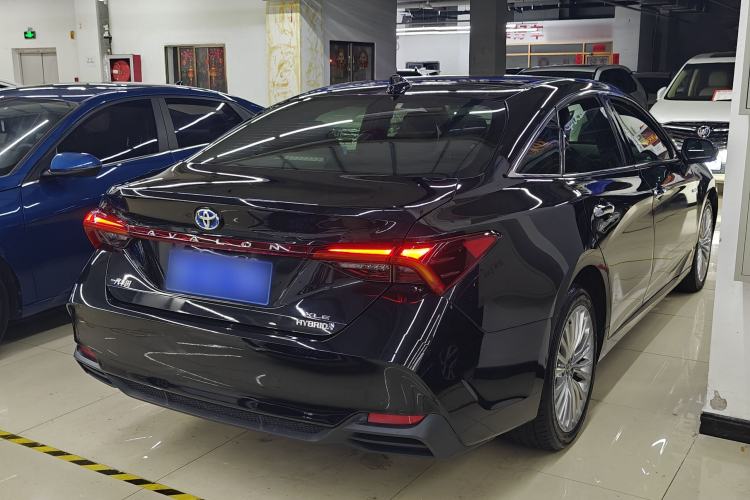 Used Toyota Avalon 2019 Dual-Engine 2.5L XLE Prestige Version China VI Standard Rear Right 45 Deg