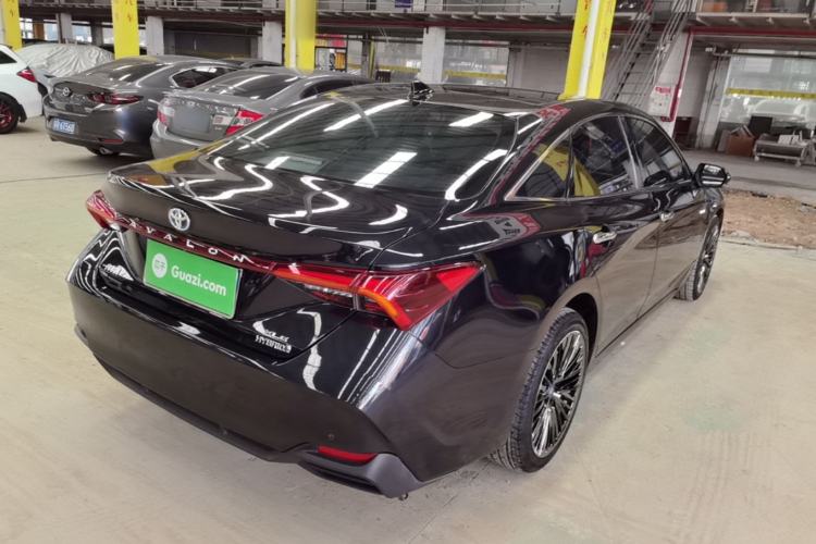 Used Toyota Avalon 2019 Dual-Engine 2.5L XLE Prestige Version China VI Standard Rear Right 45 Deg