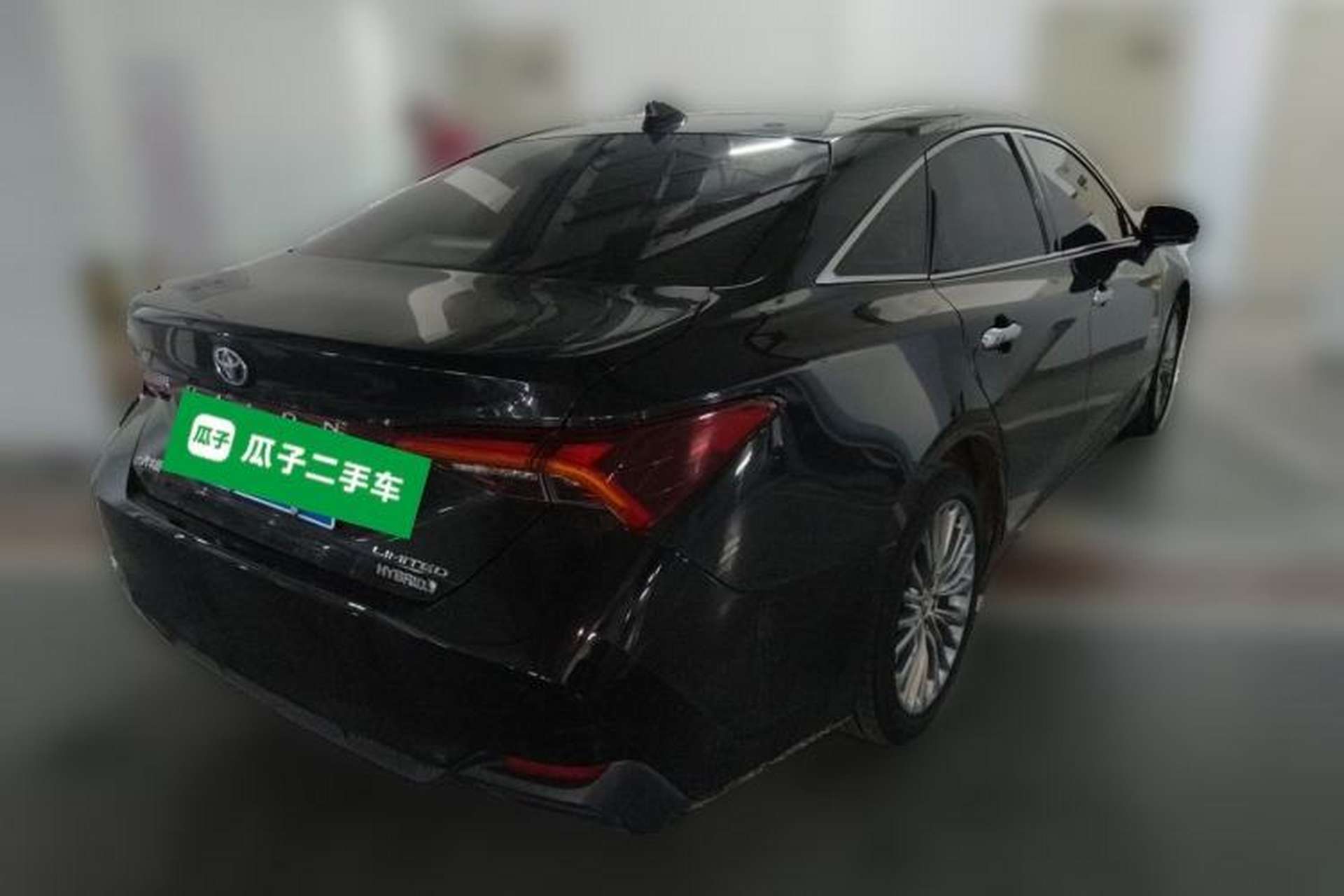 Used Toyota Avalon 2019 Dual-Engine 2.5L Limited Flagship Edition China VI Standard Rear Right 45 Deg