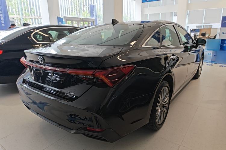 Used Toyota Avalon 2019 Dual-Engine 2.5L XLE Prestige Version China VI Standard Rear Right 45 Deg