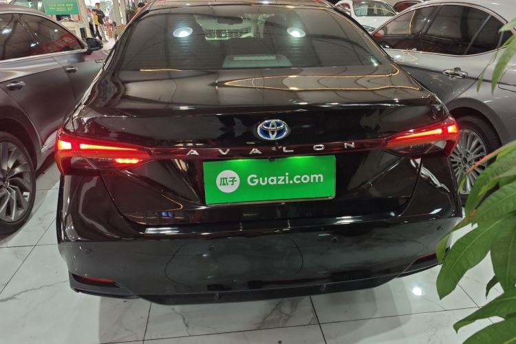 Used Toyota Avalon 2019 Dual-Engine 2.5L Luxury Edition China VI Standard Rear