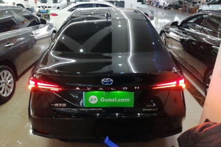 Used Toyota Avalon 2019 Dual-Engine 2.5L XLE Prestige Version China VI Standard Rear