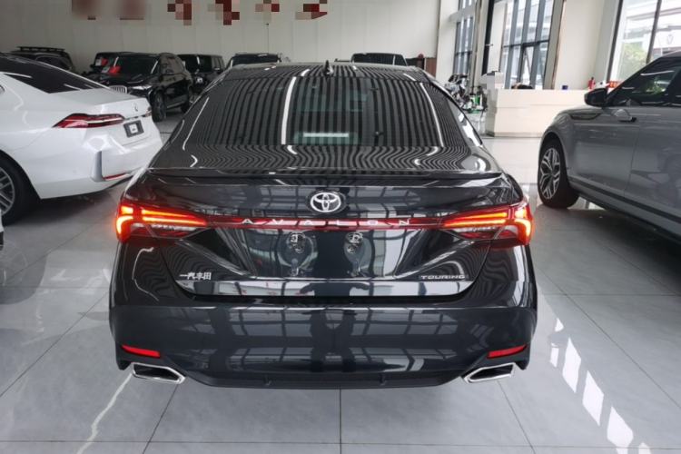 Used Toyota Avalon 2019 2.5L Touring Premium Version China VI Standard Rear