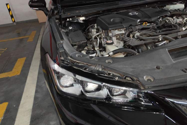 Used Toyota Avalon 2019 Dual-Engine 2.5L Limited Flagship Edition China VI Standard Right Front Headlight