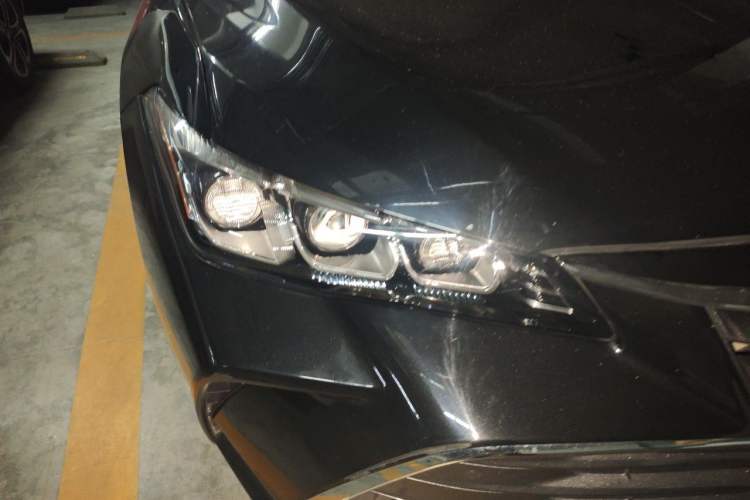 Used Toyota Avalon 2019 2.5L Touring Premium Version China VI Standard Right Front Headlight