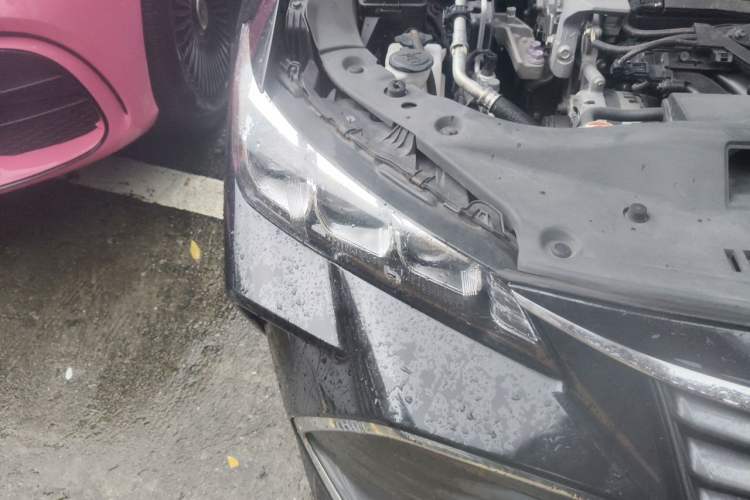Used Toyota Avalon 2019 2.0L XLE Premium Edition China VI Right Front Headlight