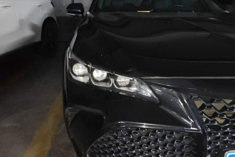 Used Toyota Avalon 2019 Dual-Engine 2.5L Luxury Edition China VI Standard Right Front Headlight