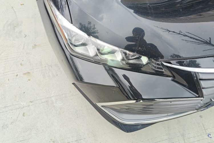 Used Toyota Avalon 2019 Dual-Engine 2.5L Luxury Edition China VI Standard Right Front Headlight