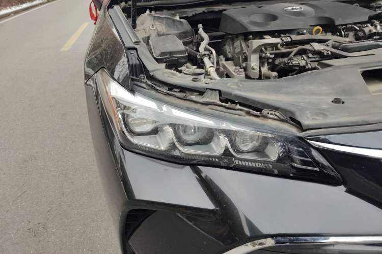 Used Toyota Avalon 2019 2.0L Ambition Edition China VI Right Front Headlight