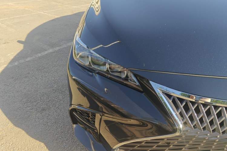 Used Toyota Avalon 2019 Dual-Engine 2.5L Luxury Edition China VI Standard Right Front Headlight