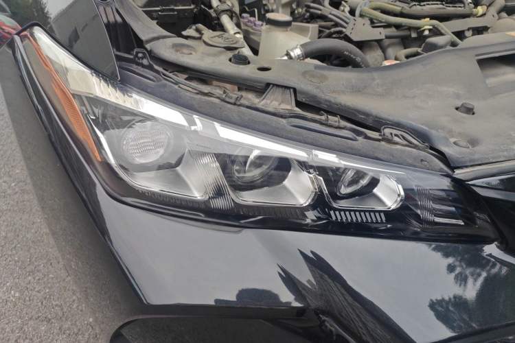 Used Toyota Avalon 2019 Dual-Engine 2.5L Luxury Edition China VI Standard Right Front Headlight