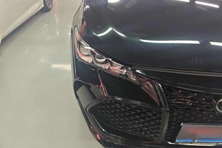 Used Toyota Avalon 2019 2.0L Ambition Edition China VI Right Front Headlight