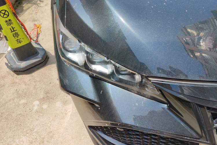 Used Toyota Avalon 2019 2.0L Luxury Edition China VI Standard Right Front Headlight