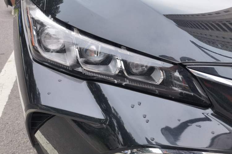 Used Toyota Avalon 2019 2.5L Touring Premium Version China VI Standard Right Front Headlight