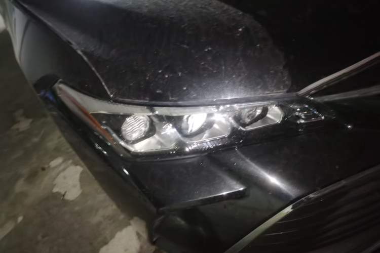 Used Toyota Avalon 2019 Dual-Engine 2.5L Luxury Edition China VI Standard Right Front Headlight